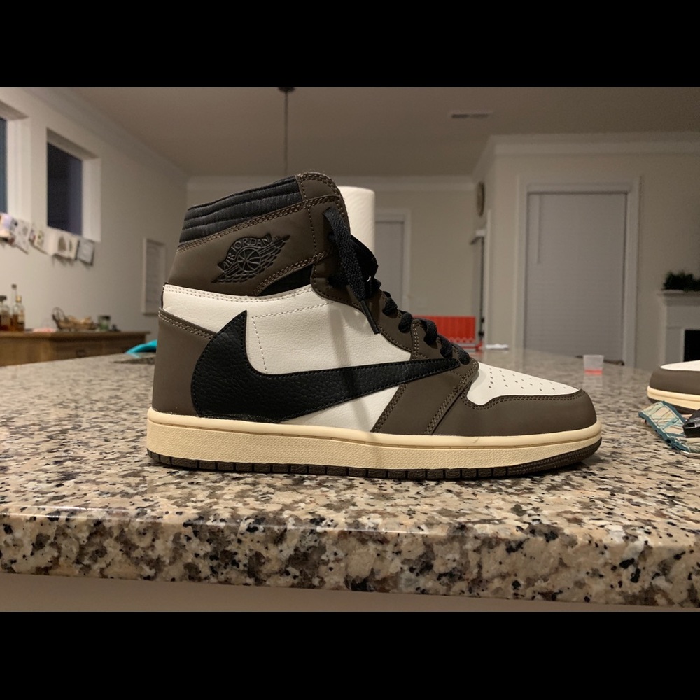 Travis Scott 1s